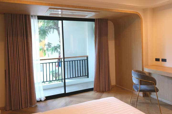 Room 12 of 31