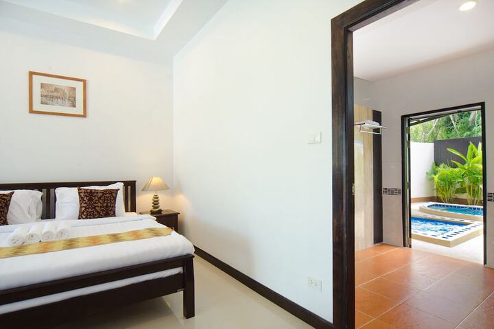 Room 7 of 34