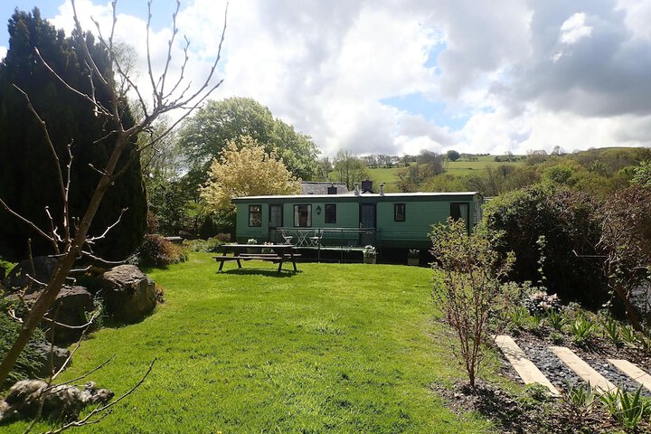Millpond Chalet Retreat in Machynlleth in Machynlleth