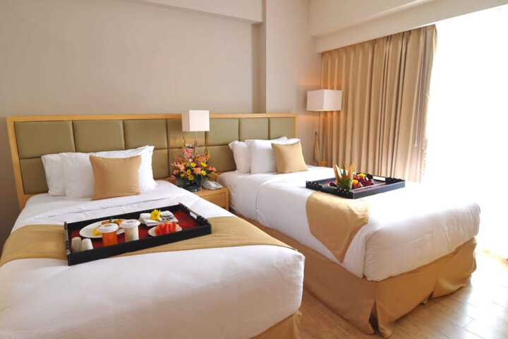 Room 8 of 32