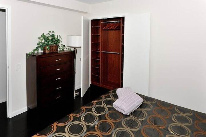 Room 81 of 324