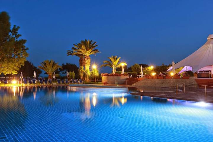Pool 39 of 60