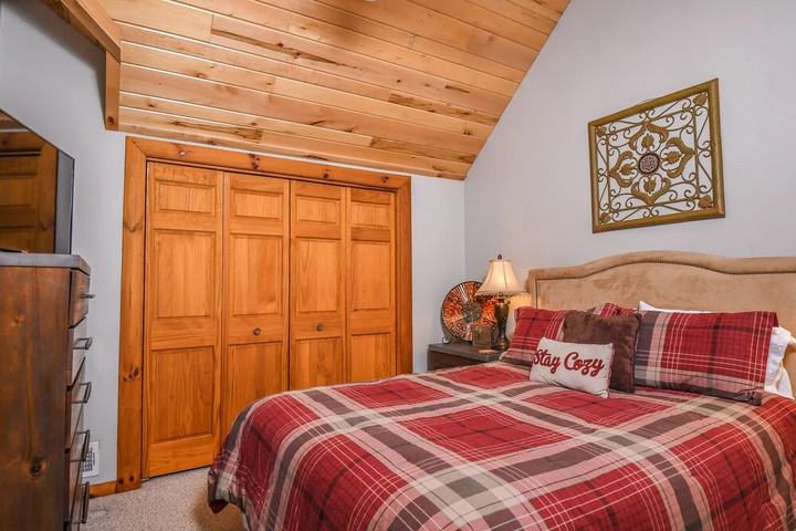 Room 2 of 22