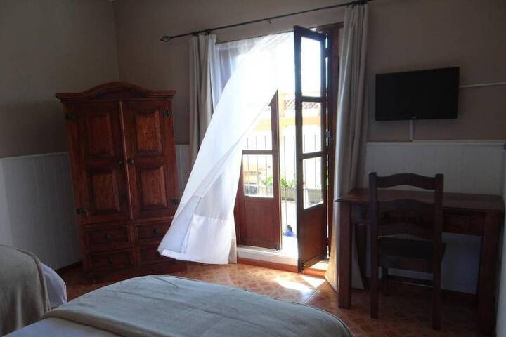 Room 12 of 33