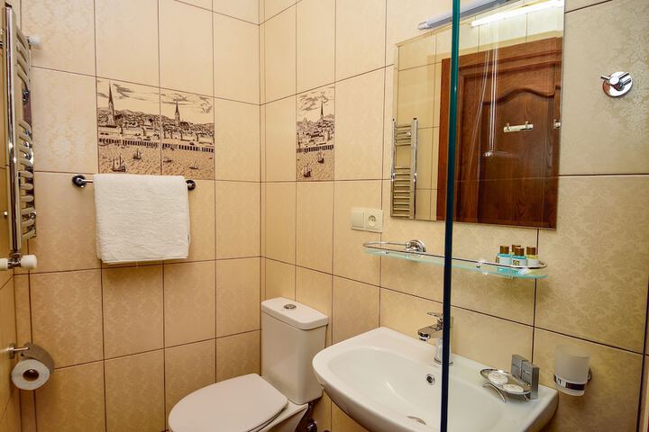 Room 19 of 51