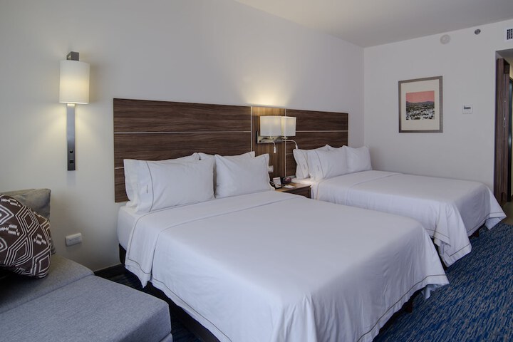 Room 14 of 87