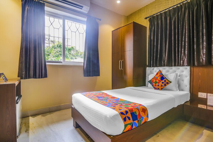 Room 10 of 23