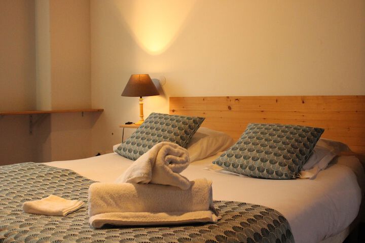 Room 15 of 33