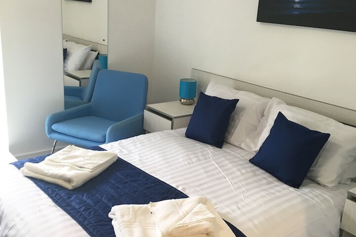 Room 10 of 23