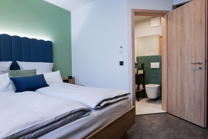 Room 15 of 23