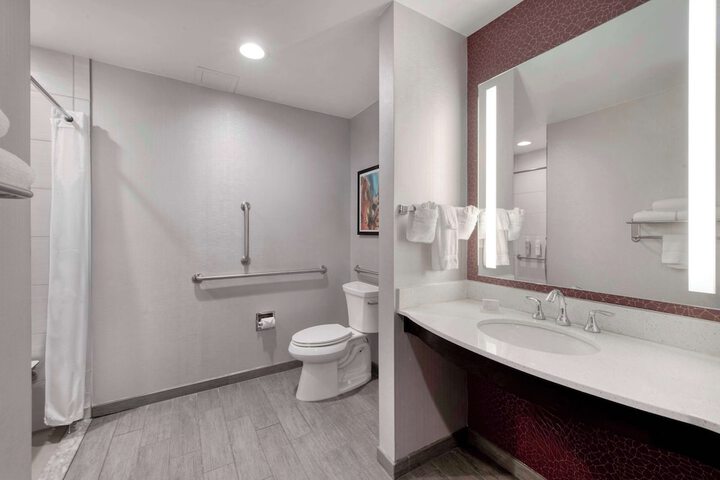 Bathroom shower