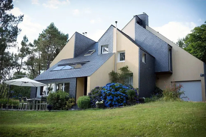 Hero Image 1 of 9