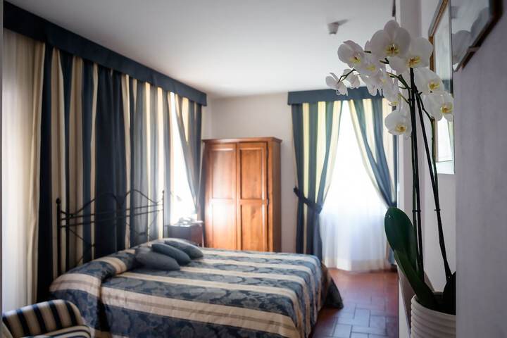 Room 7 of 23