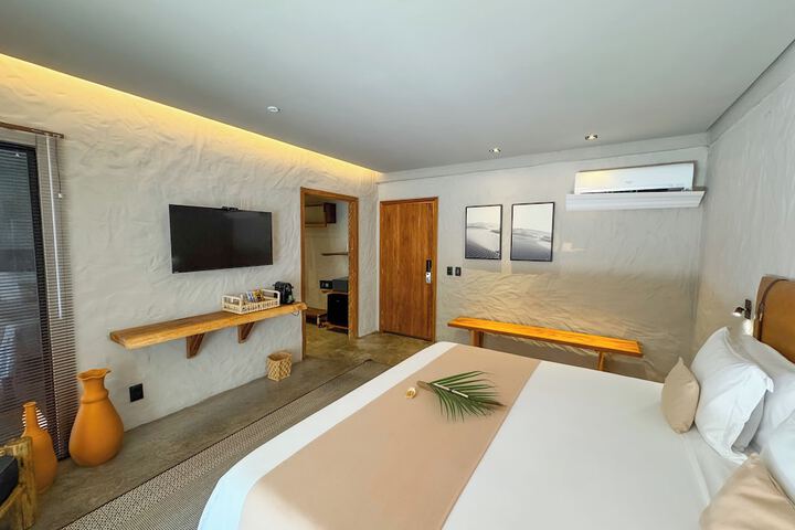 Room 12 of 110