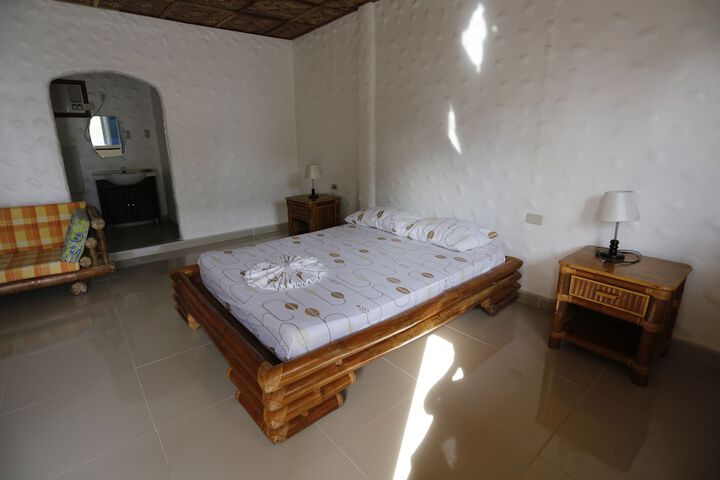 Room 2 of 47