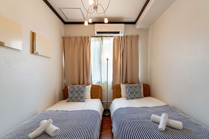 Room 3 of 22