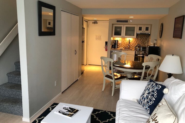 Room 105 of 237