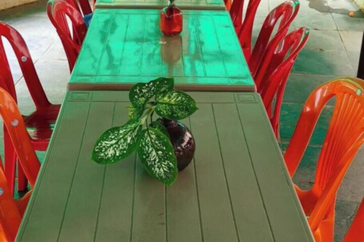 Dining 11 of 27
