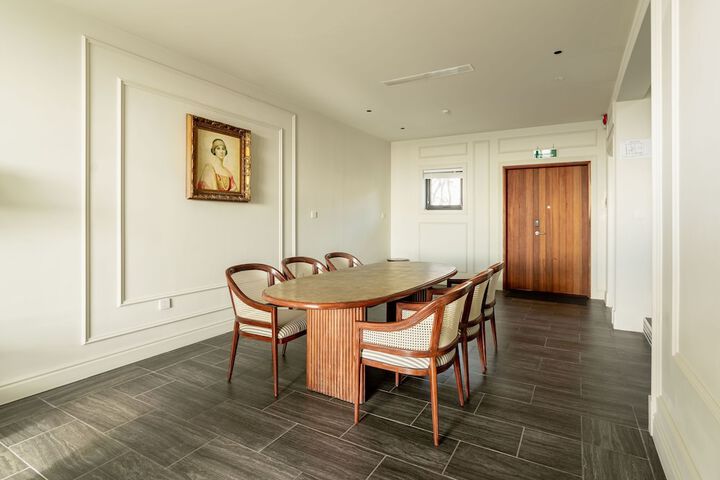 Room 42 of 125