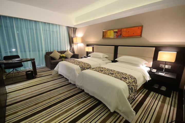 Room 15 of 25
