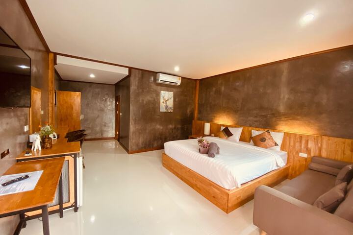 Room 19 of 80