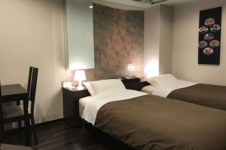 Room 30 of 52