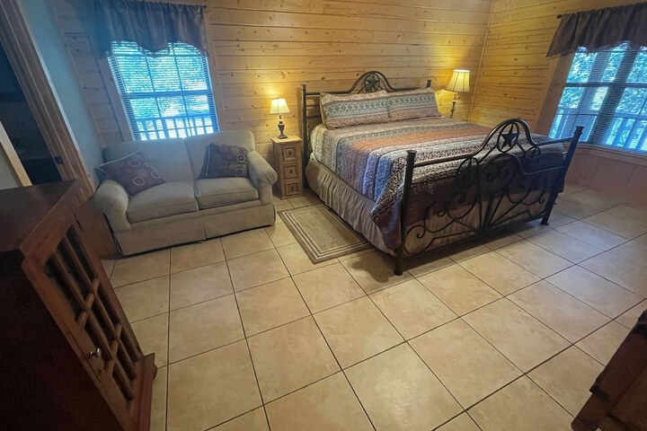 Room 49 of 213