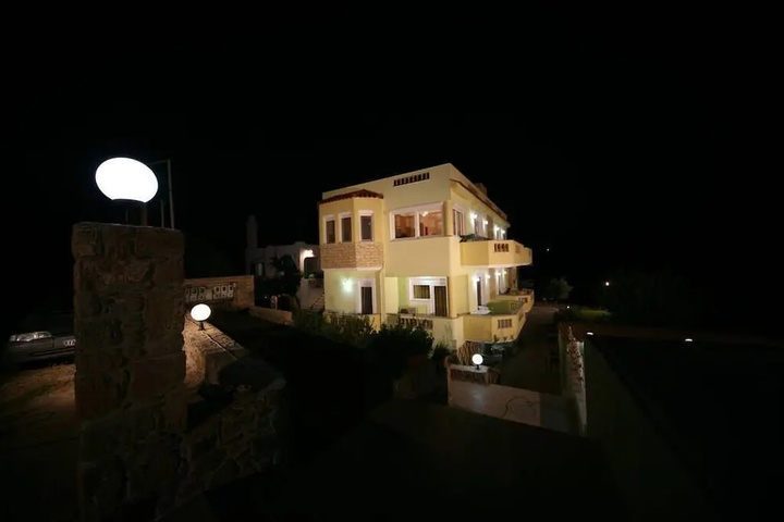 Studio Near The Beach With Jacuzzi - Bbq