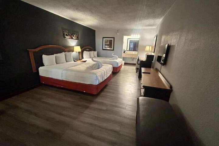 Room 18 of 30