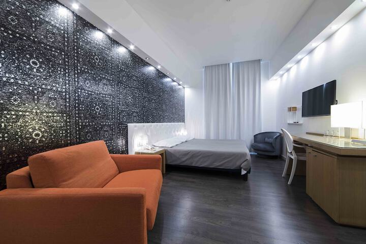 Room 8 of 47