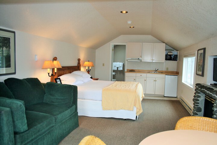 Room 12 of 231