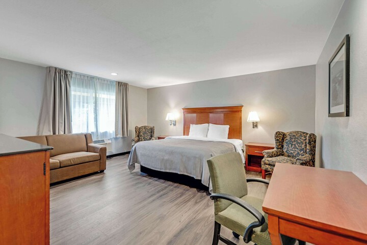 Room 14 of 36