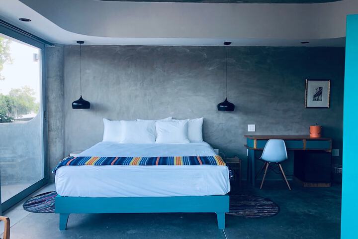 Room 13 of 68