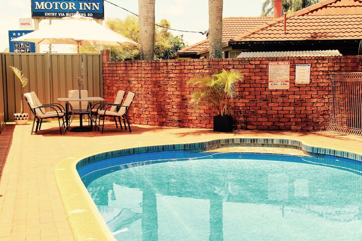 Pool 19 of 38