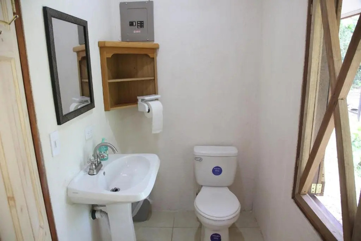 Room 8 of 19