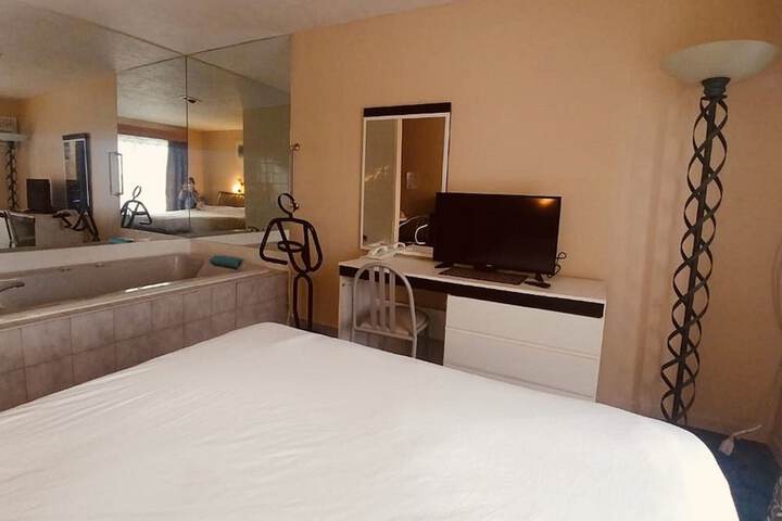 Room 5 of 38