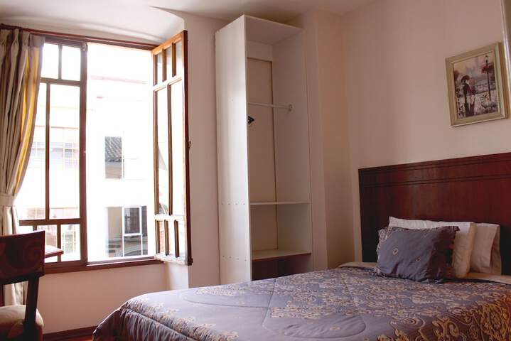 Room 21 of 61