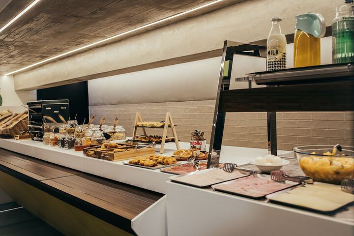 Dining 69 of 89