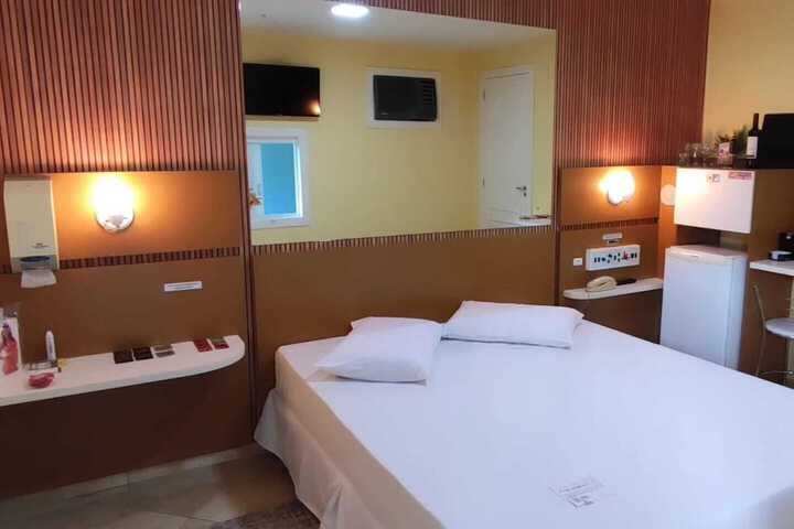 Room 3 of 13