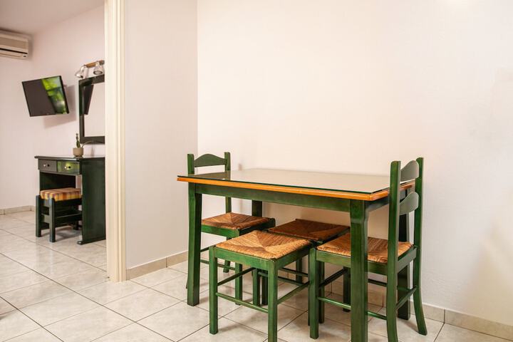 Room 19 of 62
