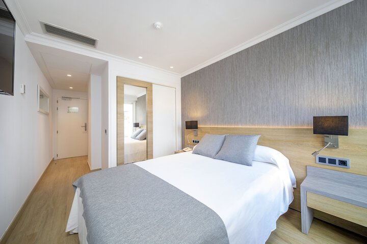Room 14 of 84