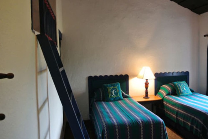 Room 4 of 42