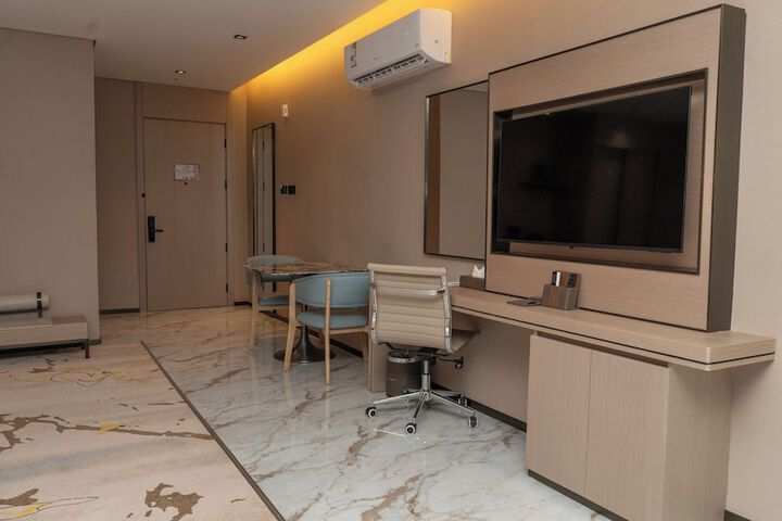 Room 7 of 46