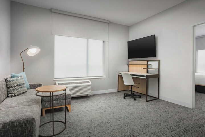Room 25 of 46