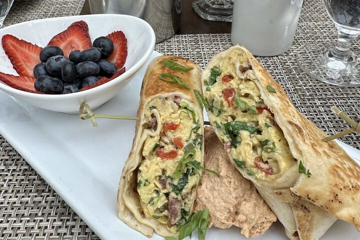 Breakfast/Coffee Service 225 of 285