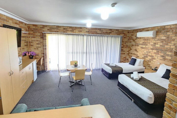 Room 22 of 63