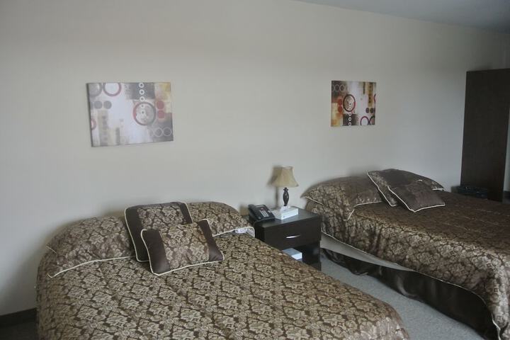 Room 2 of 28