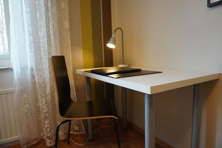 Room 13 of 36