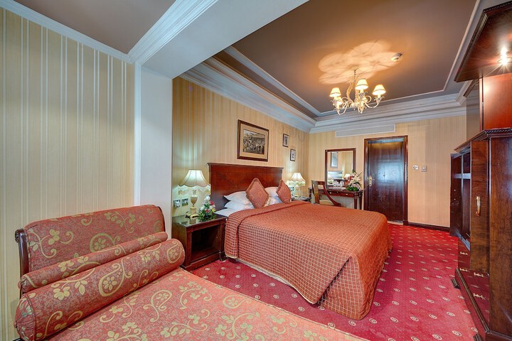 Room 35 of 95