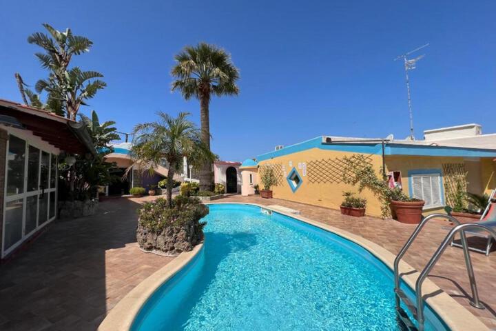 Hotel with Pool